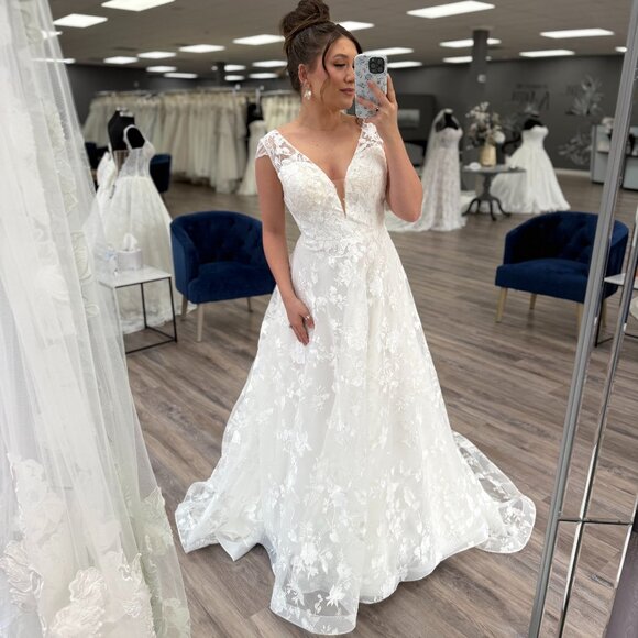 Allure Bridals Wedding Dress A1255 - Picture 1 of 2